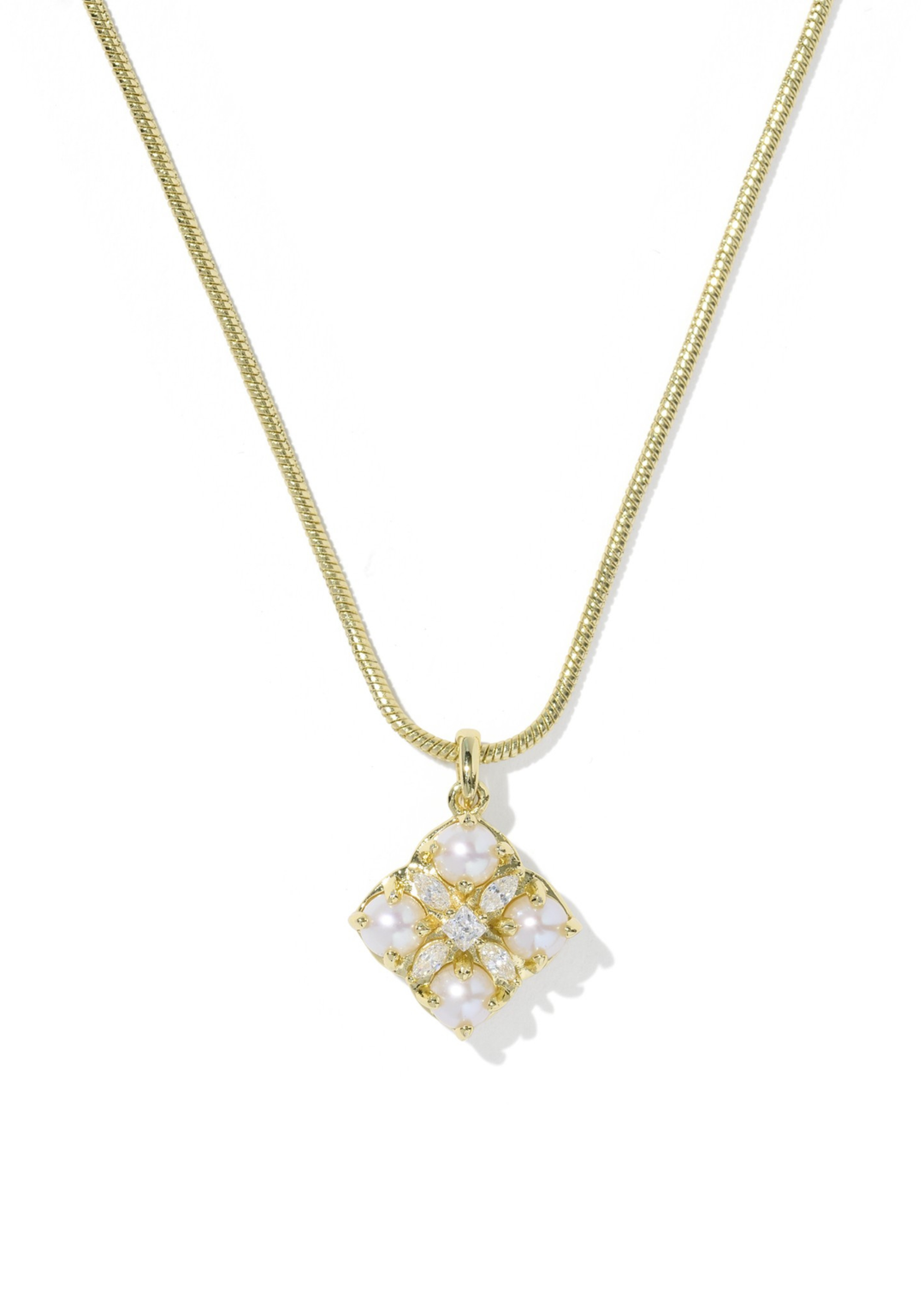 Dira Pearl Short Pendant Necklace