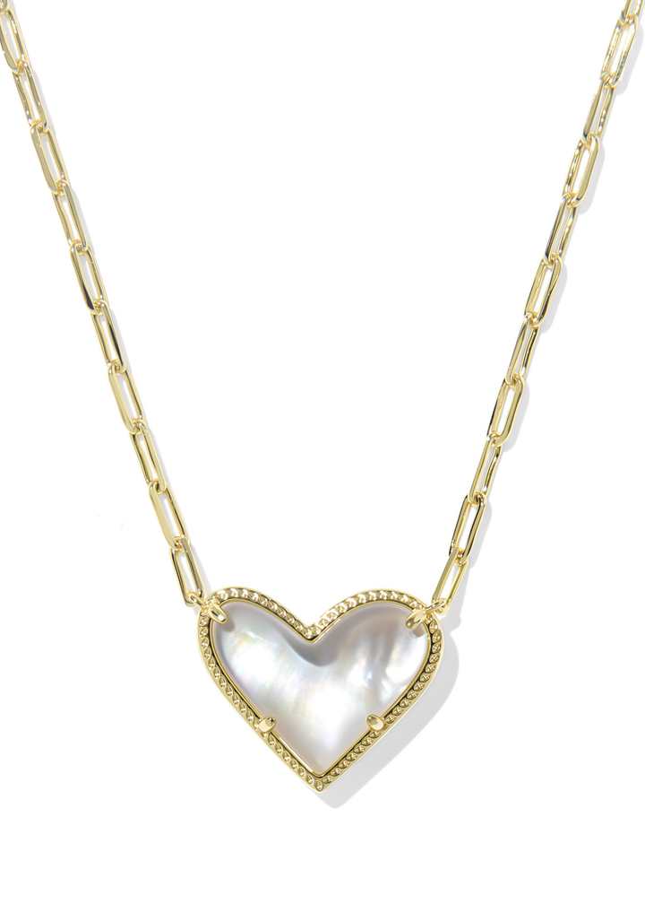 Ari Heart Statement Short Pendant Necklace