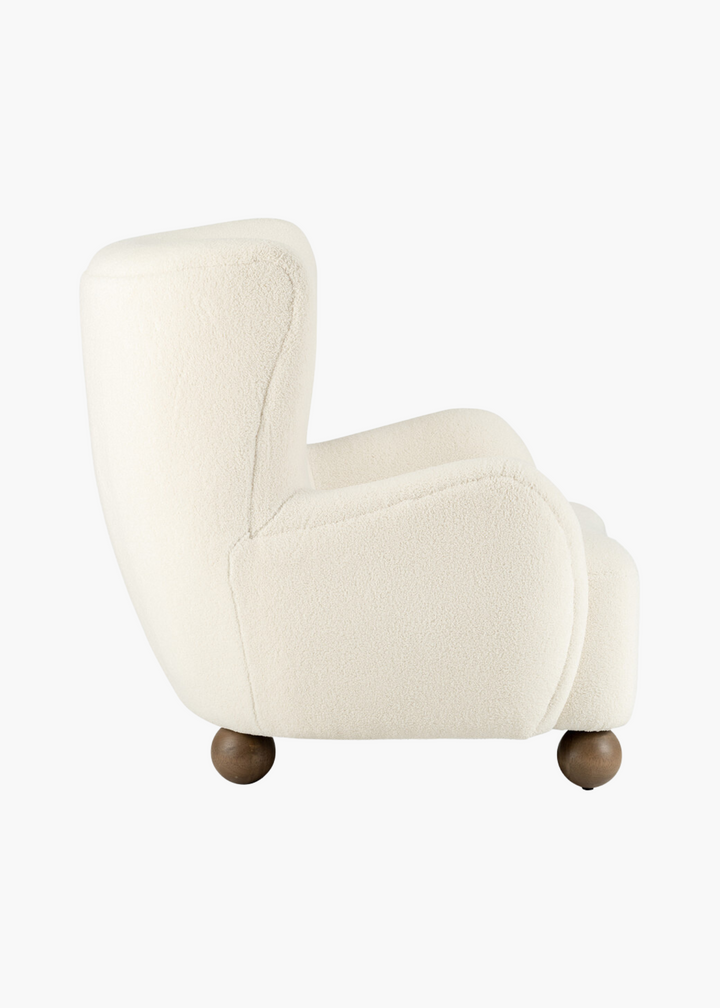 Luca Wingback