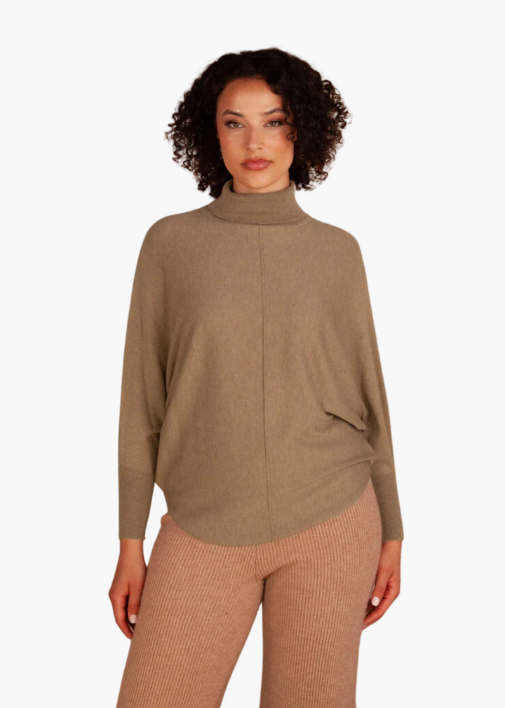 Ryu 'Lin' Turtleneck