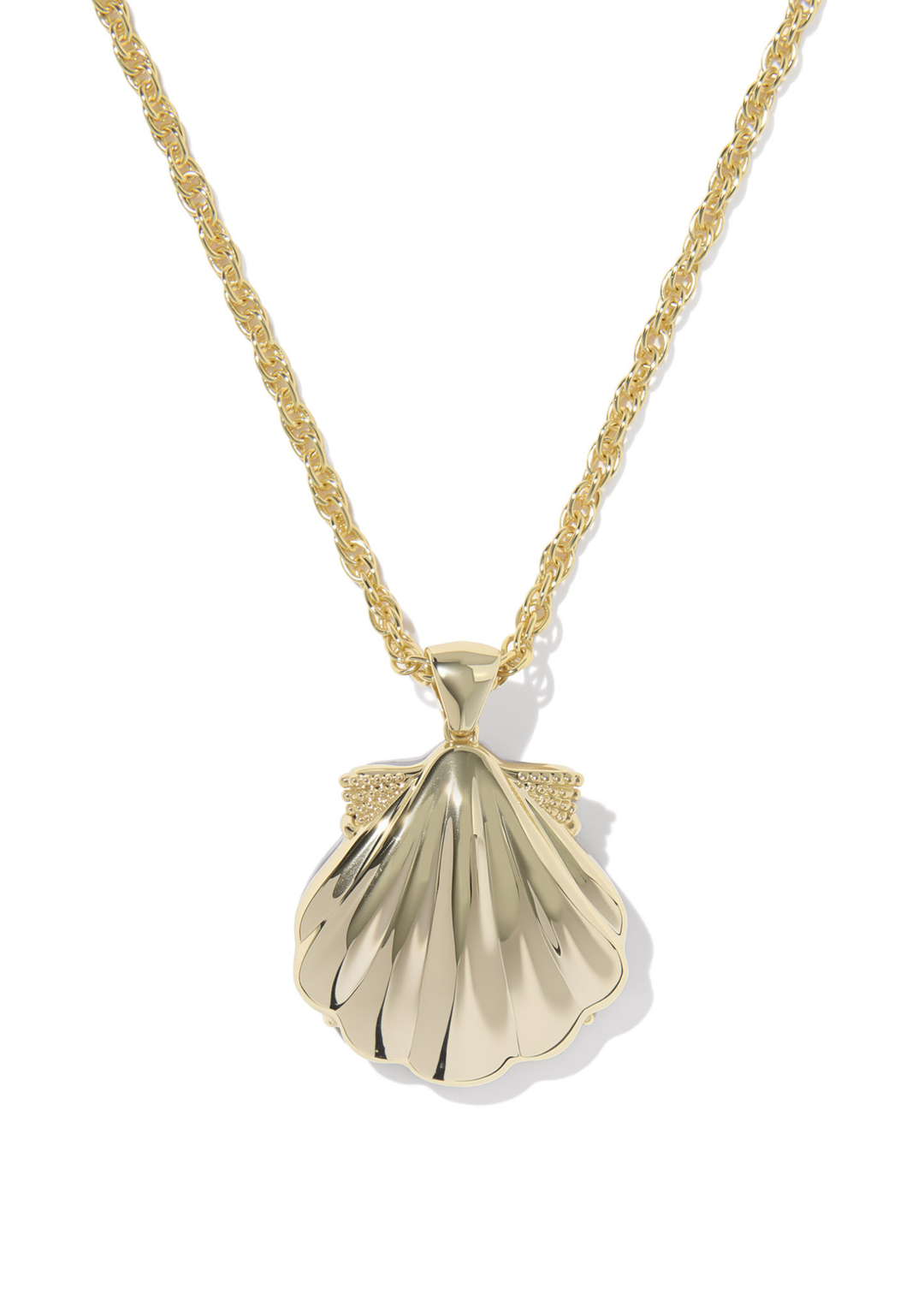 Lucia Shell Short Pendant Necklace
