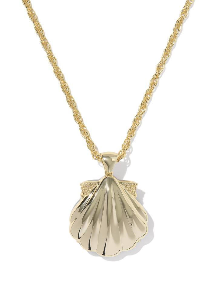 Lucia Shell Short Pendant Necklace