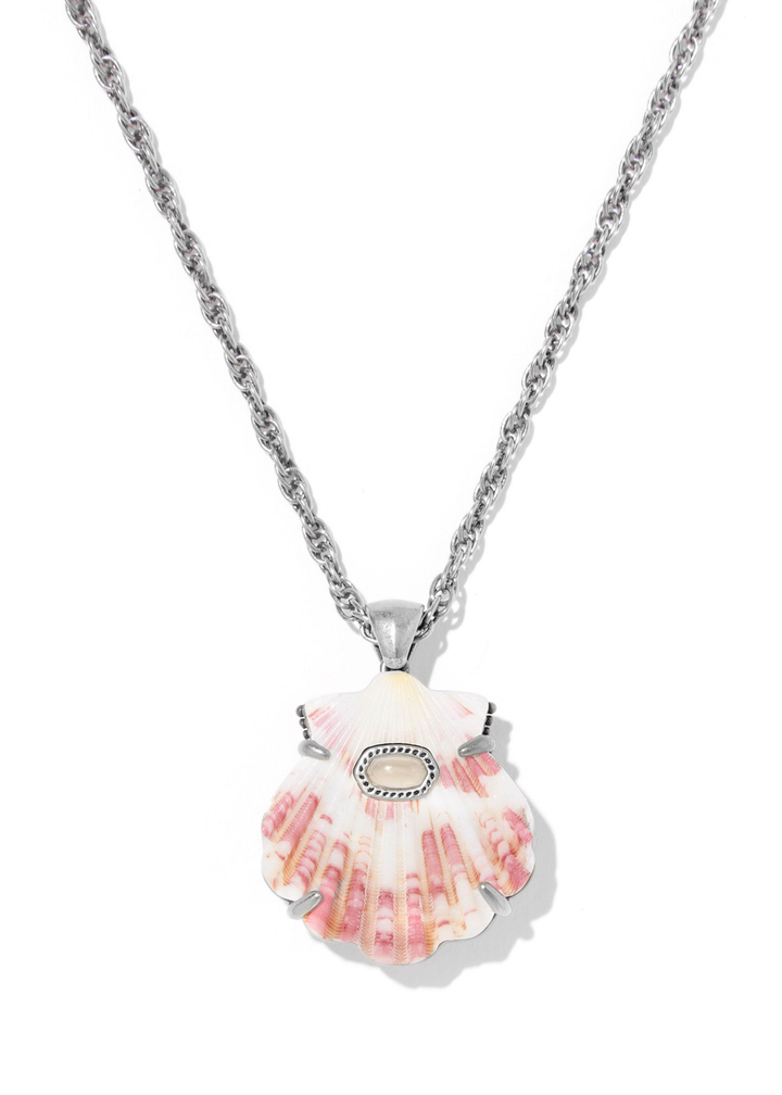 Lucia Shell Short Pendant Necklace