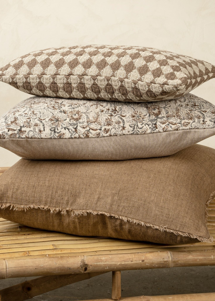 Everly Pillow