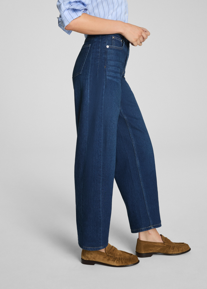 SPANXshape™ Authentic 360 Barrel Leg Jeans